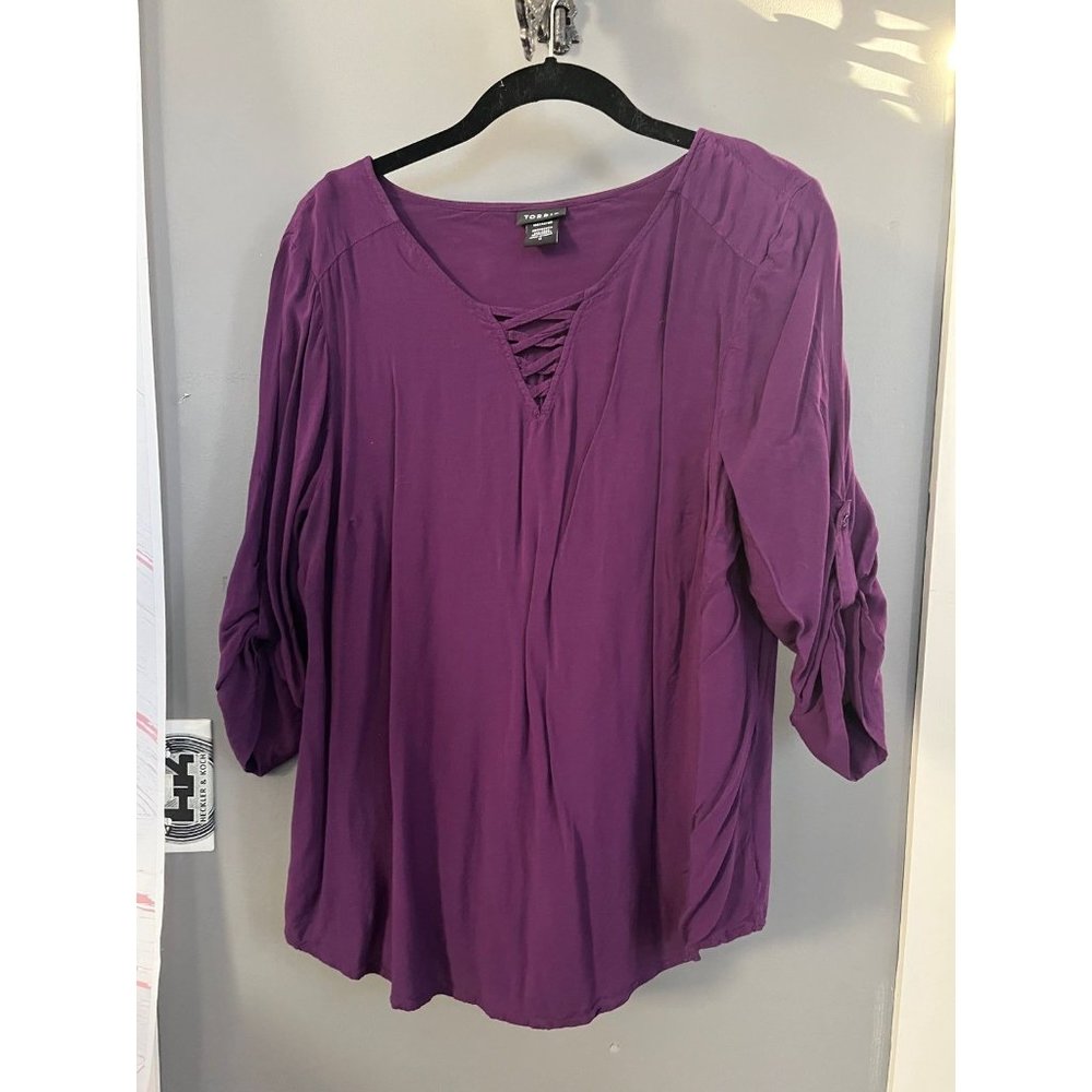 Torrid size 0 purple blouse shirt